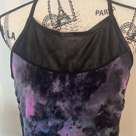 LUCY LONG YOGA TANK - Picture 2 of 5